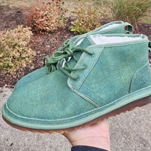 New men's ugg chuck up boots.